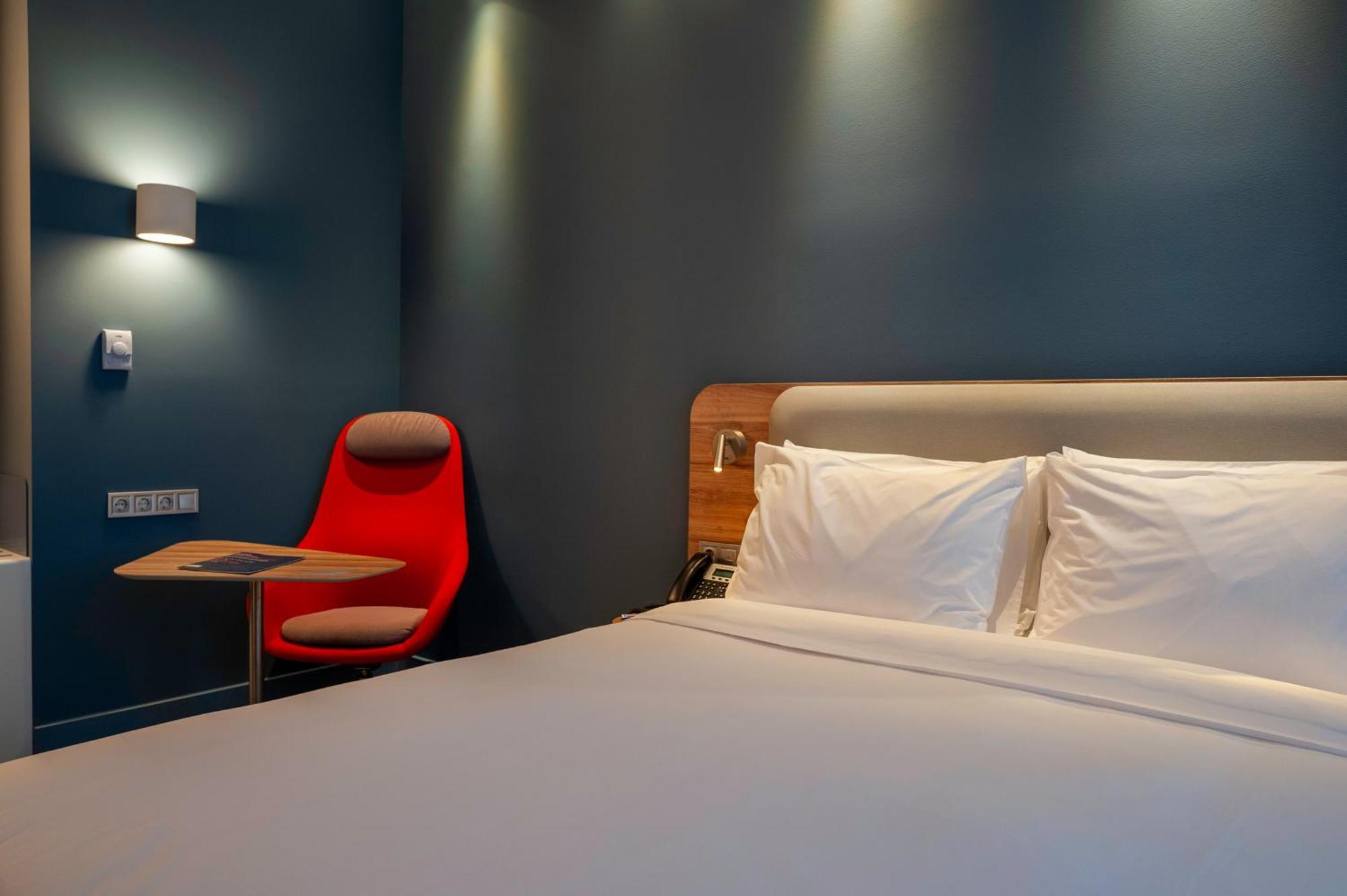 Holiday Inn Express Tbilisi Avlabari By Ihg מראה חיצוני תמונה