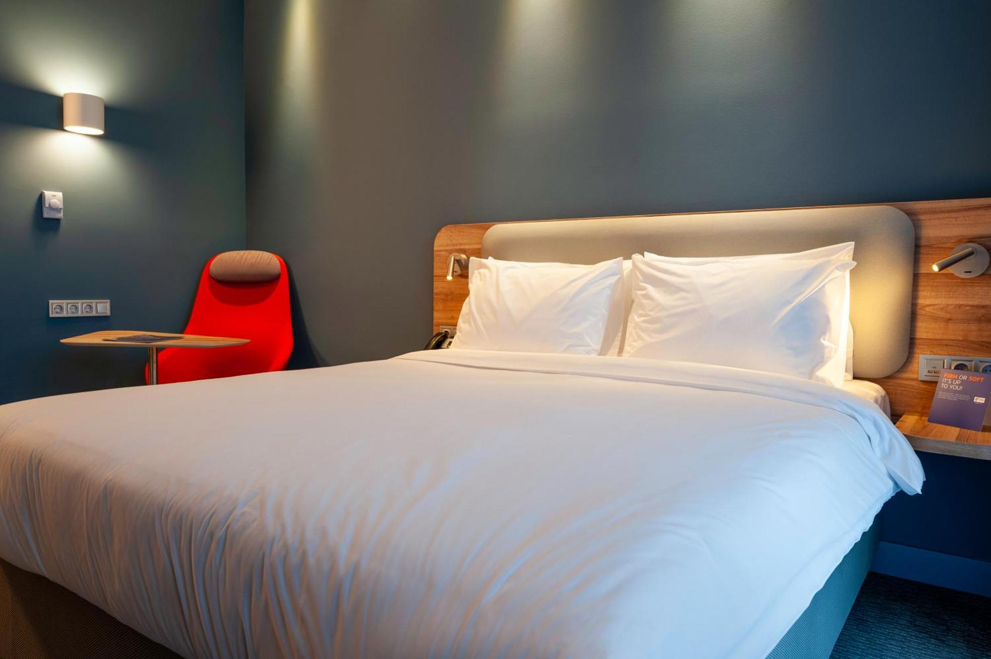 Holiday Inn Express Tbilisi Avlabari By Ihg מראה חיצוני תמונה